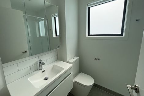 Photo of property in 9/5 Brandon Road, Glen Eden, Auckland, 0602