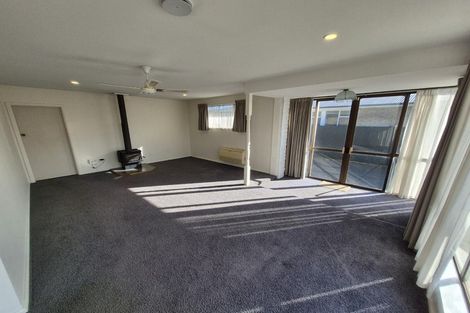 Photo of property in 64 Oriana Crescent, Hornby, Christchurch, 8042