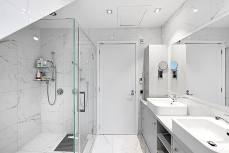 Photo of property in 4 Le Quesnoy Place, Cambridge, 3434