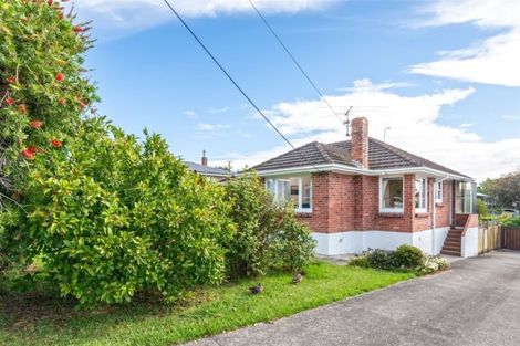 Photo of property in 24 Koromiko Street, New Lynn, Auckland, 0600