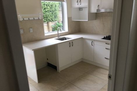 Photo of property in 8 Tawa Place, Orewa, 0931