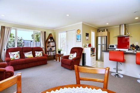 Photo of property in 12 Amberley Beach Road, Amberley, 7410