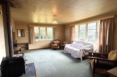 Photo of property in 94 Clyde Street, Balclutha, 9230