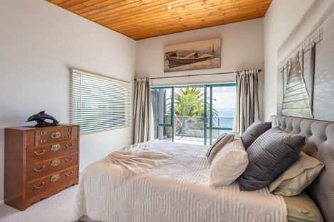 Photo of property in Signal Stn Road, Pouto, Te Kopuru, 0391