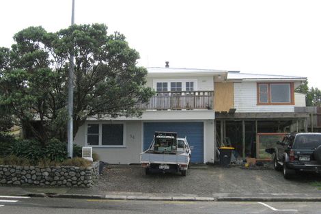 Photo of property in 54 Stewart Drive, Newlands, Wellington, 6037