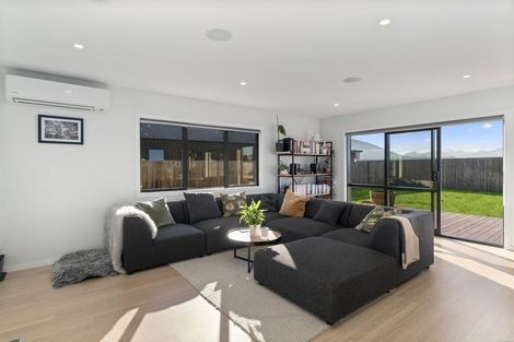 Photo of property in 12 Kingfisher Crescent, Albert Town, Wanaka, 9305