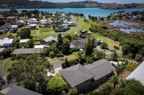 Photo of property in 11 Park Drive, Raglan, 3225