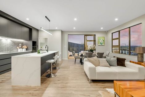 Photo of property in 129 Wainui Road, Silverdale, 0932