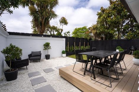 Photo of property in 18 Dover Street, St Albans, Christchurch, 8014