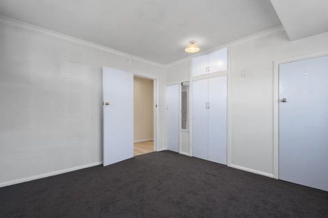 Photo of property in 43 Sheffield Street, Awapuni, Palmerston North, 4412