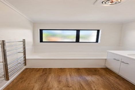 Photo of property in 4/476 Devon Street East, Strandon, New Plymouth, 4312