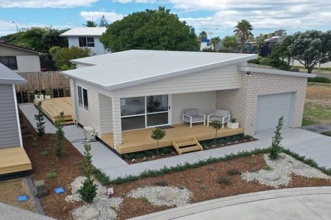 Photo of property in 73 Riley Crescent, Papamoa Beach, 3118