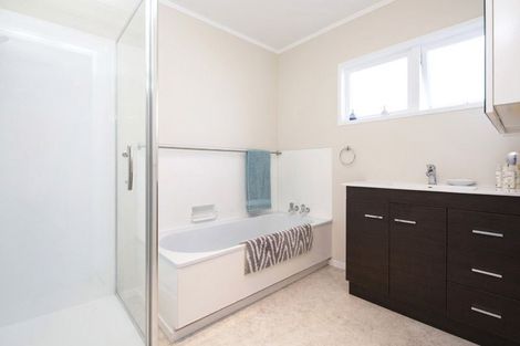 Photo of property in 2a Rachael Place, Farm Cove, Auckland, 2012