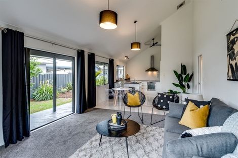 Photo of property in 44a Warwick Crescent, Taradale, Napier, 4112