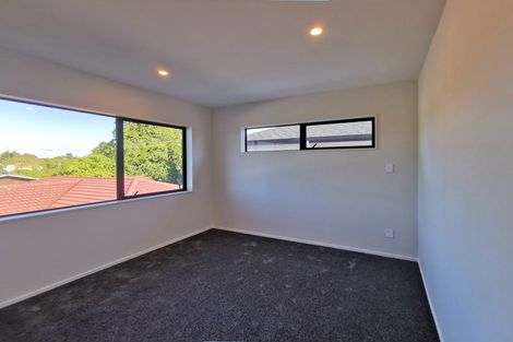 Photo of property in 2/9 Billabong Place, Botany Downs, Auckland, 2010