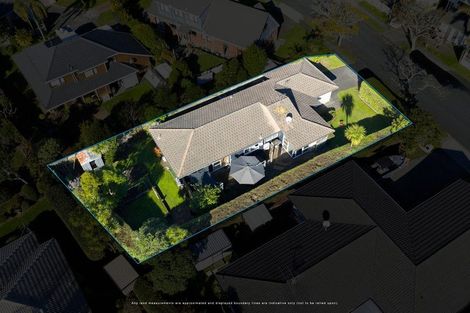 Photo of property in 15 Glucina Avenue, West Harbour, Auckland, 0618