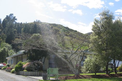 Photo of property in 5 Rainbow Drive, Atawhai, Nelson, 7010