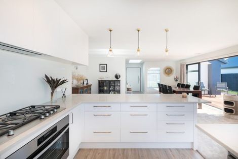 Photo of property in 40 Holiday Drive, Mairehau, Christchurch, 8052