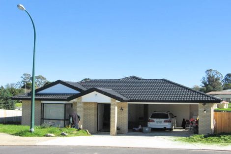 Photo of property in 29 Loughinisland Place, Weymouth, Auckland, 2103