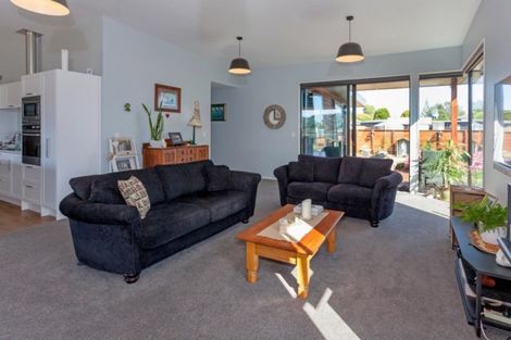 Photo of property in 26 Admiral Drive, Cooks Beach, Whitianga, 3591
