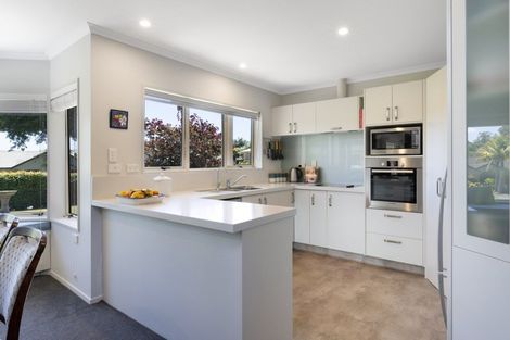 Photo of property in 30 Buckingham Place, Bethlehem, Tauranga, 3110