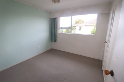 Photo of property in 142 Mokoia Road, Chatswood, Auckland, 0626
