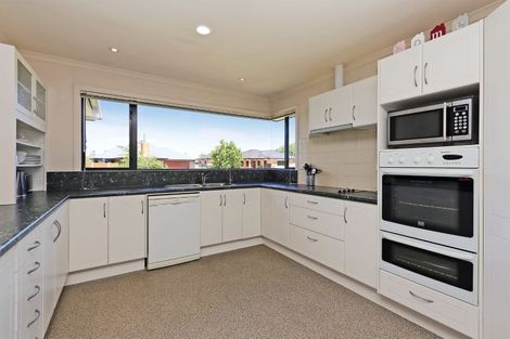 Photo of property in 205 Frimley Oaks, Frimley, Hastings, 4120