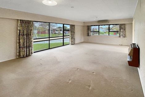Photo of property in 27 Amberley Avenue, Westbrook, Palmerston North, 4412