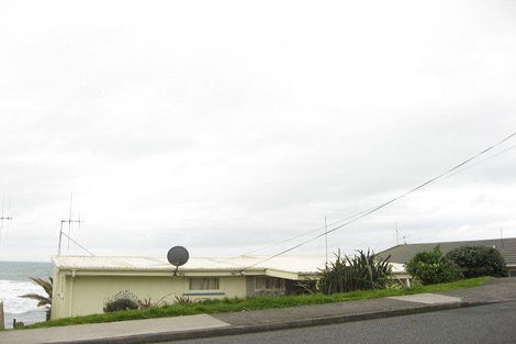Photo of property in 7 Messenger Terrace, Oakura, 4314