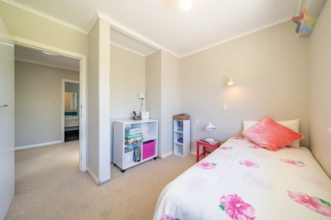 Photo of property in 101 Pomare Road, Tirohanga, Lower Hutt, 5010