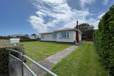 Photo of property in 15 Union Street, Foxton, 4814