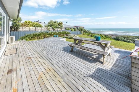 Photo of property in 133 Karaka Street, Castlecliff, Whanganui, 4501