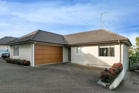 Photo of property in 3/57 Gladstone Road, Northcote, Auckland, 0627