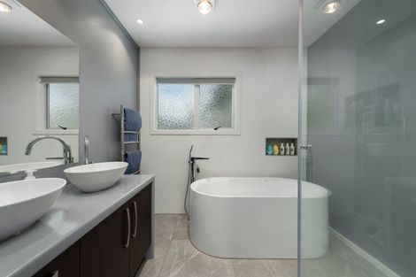 Photo of property in 67 Waitaha Road, Welcome Bay, Tauranga, 3112