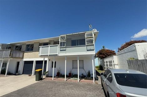 Photo of property in 79a Barrett Street, Westown, New Plymouth, 4310