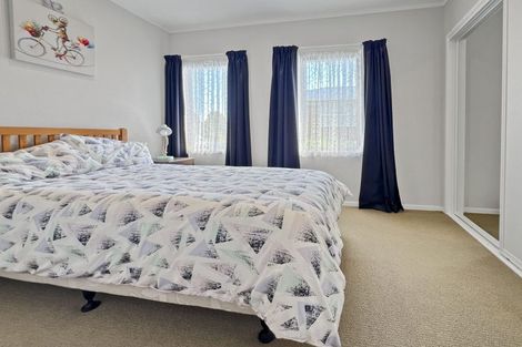 Photo of property in 12 Frank Place, Hillpark, Auckland, 2102