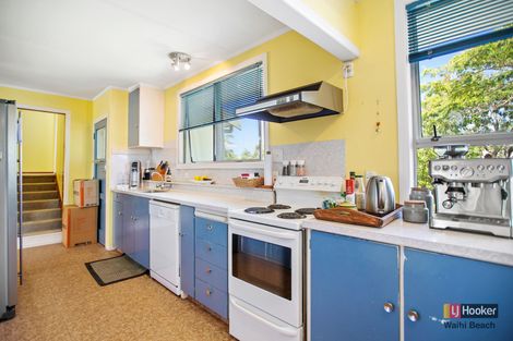 Photo of property in 2 Hillview Road, Waihi Beach, 3611