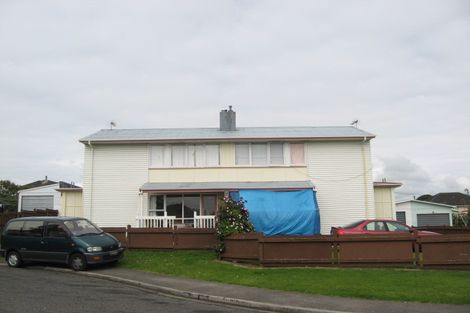 Photo of property in 10-12 Resolution Place, Marfell, New Plymouth, 4310