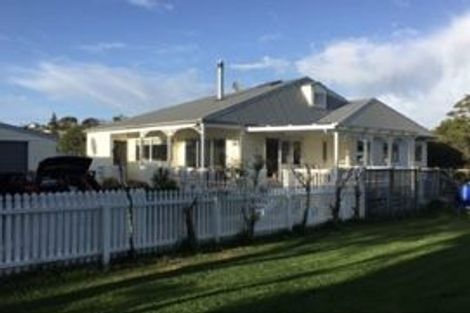 Photo of property in 295a Vipond Road, Stanmore Bay, Whangaparaoa, 0932