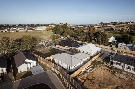 Photo of property in 11c Western Avenue, Omokoroa, 3114