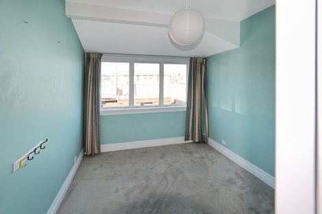 Photo of property in 242 Sutherland Road, Lyall Bay, Wellington, 6022