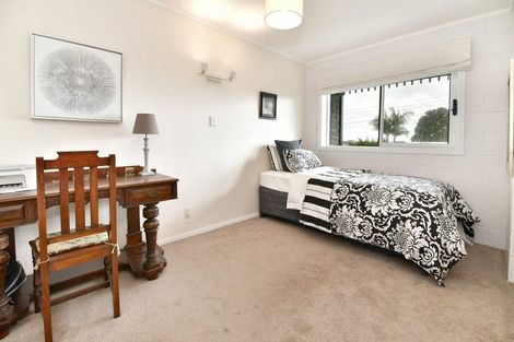 Photo of property in 4 Claude Road, Stanmore Bay, Whangaparaoa, 0932