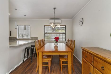Photo of property in 2/18 Noeleen Street, Glenfield, Auckland, 0629