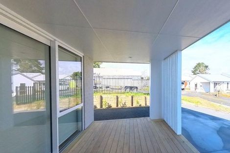 Photo of property in 2 Hauhake Lane, Omokoroa, 3114