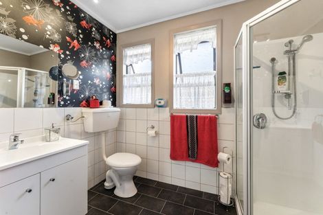 Photo of property in 16 Tomkins Street, Green Island, Dunedin, 9018