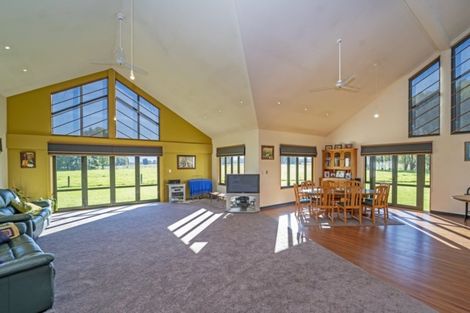 Photo of property in 52 Lincoln Road, Carterton, 5713