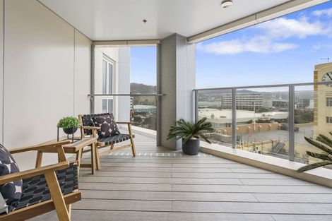 Photo of property in 7e/5 Kent Terrace, Mount Victoria, Wellington, 6011