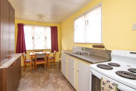 Photo of property in 99 Clyde Crescent, Roslyn, Palmerston North, 4414