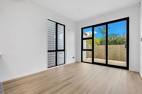 Photo of property in 54a Waimai Avenue, Weymouth, Auckland, 2103