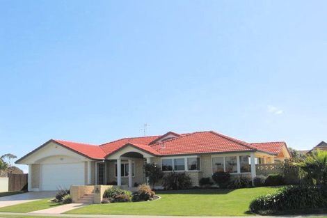 Photo of property in 44 Palm Beach Boulevard, Papamoa Beach, Papamoa, 3118